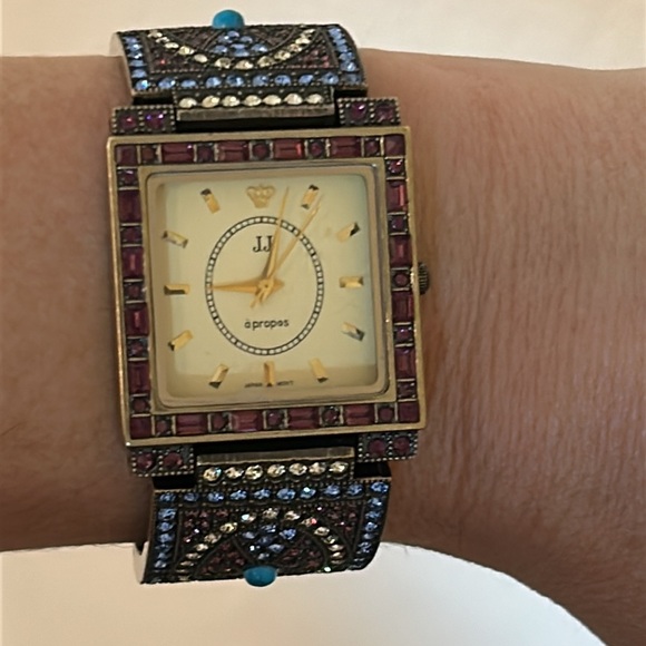 Jules Jurgensen Brass Tone Ladies Rhinestone Jeweled Bracelet Watch NEW BATTERY - Picture 11 of 17
